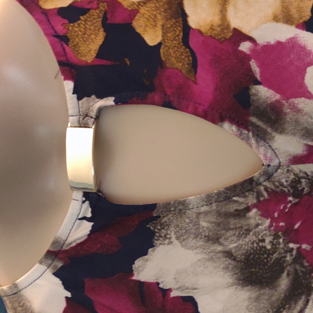 Venus dress medium - Picture 3 of 9